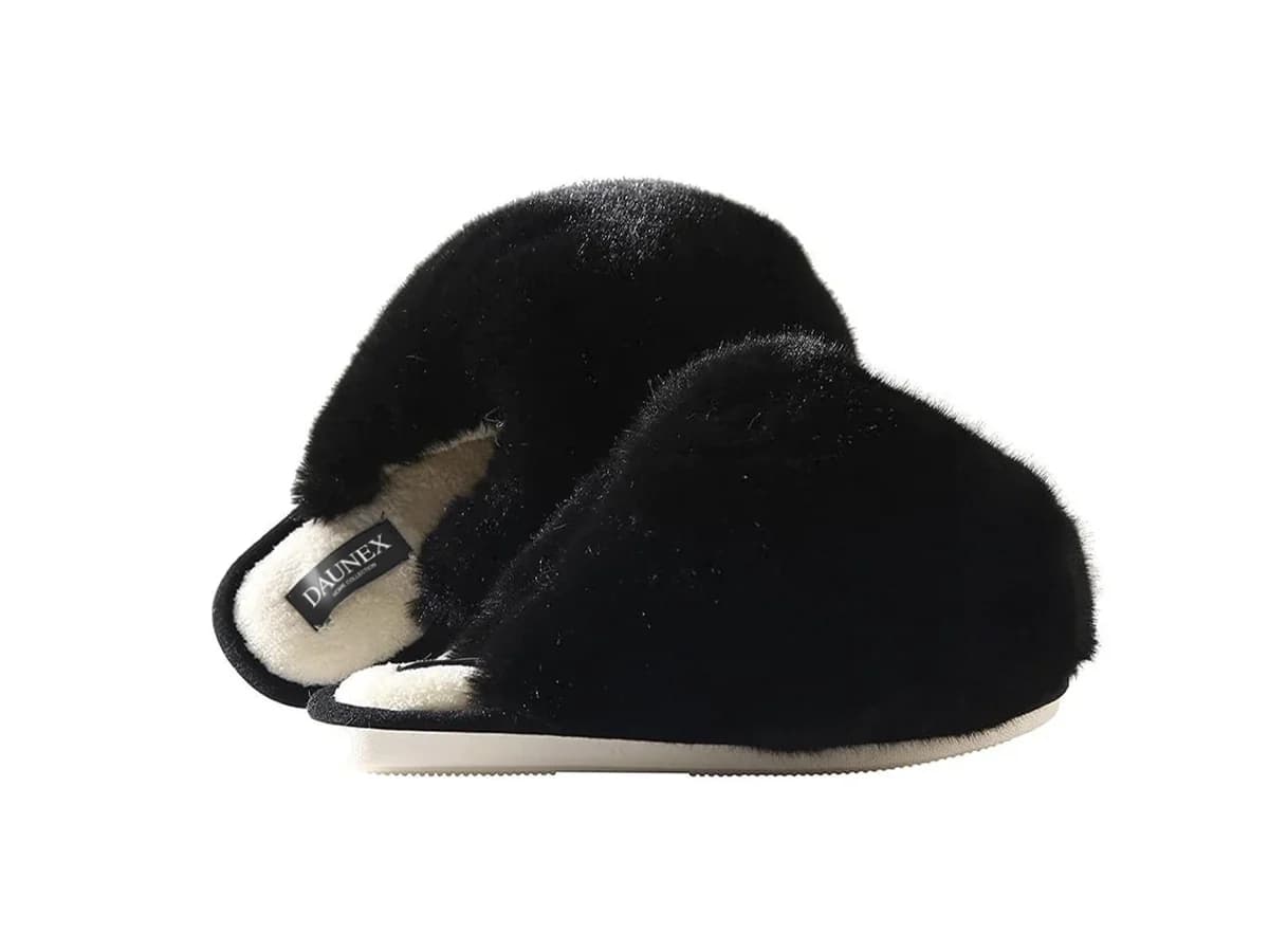 Ciabatte-POUF_Nero_web01.jpg.webp
