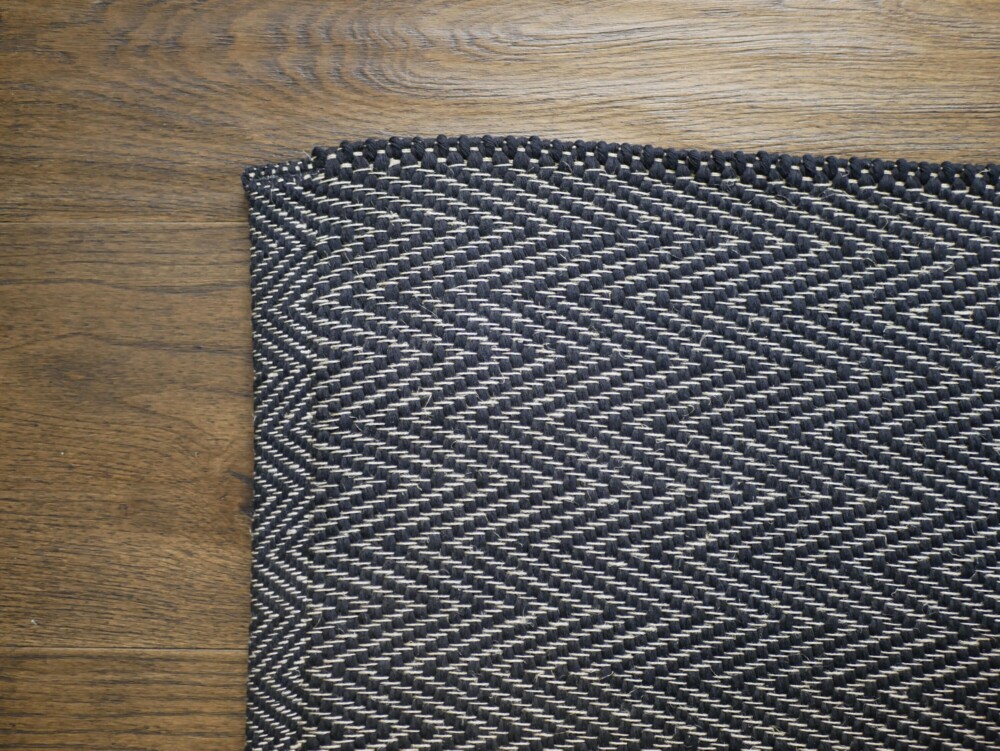 STILE STORE - TAPPETO NERO IN LINO E COTONE - immagine 3